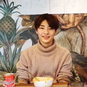 Meet your Posher, Ezra